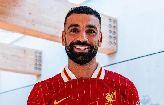 مكالمة ميسي مع محمد صلاح تقلق جماهير ليفربول