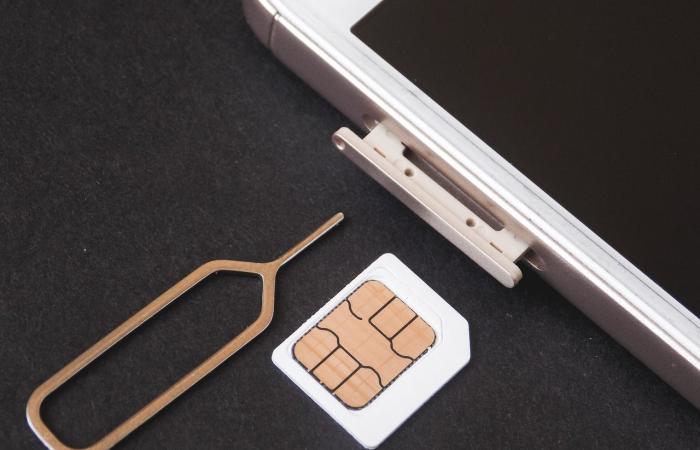 قبل طرحها، اعرف مزايا وعيوب شريحة eSIM، وأفضل هاتف تعمل عليه - غاية التعليمية