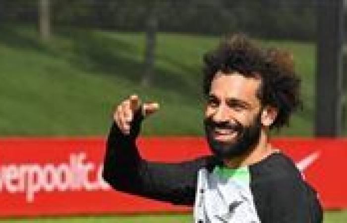 لاعب ليفربول يكشف عن تعرض محمد صلاح لموقف عنصري