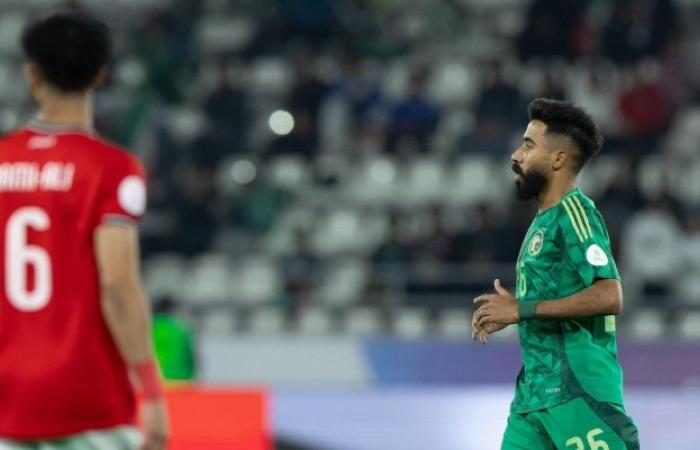 لاعب منتخب اليمن: الحكم قال للاعبي المنتخب السعودي أنا معكم!