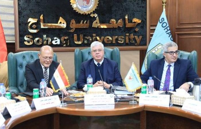 عاشور يوجه باستعداد الجامعات لامتحانات الفصل الدراسي الأول 2024-2025